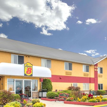 Super 8 By Wyndham Medina Hotell Exteriör bild