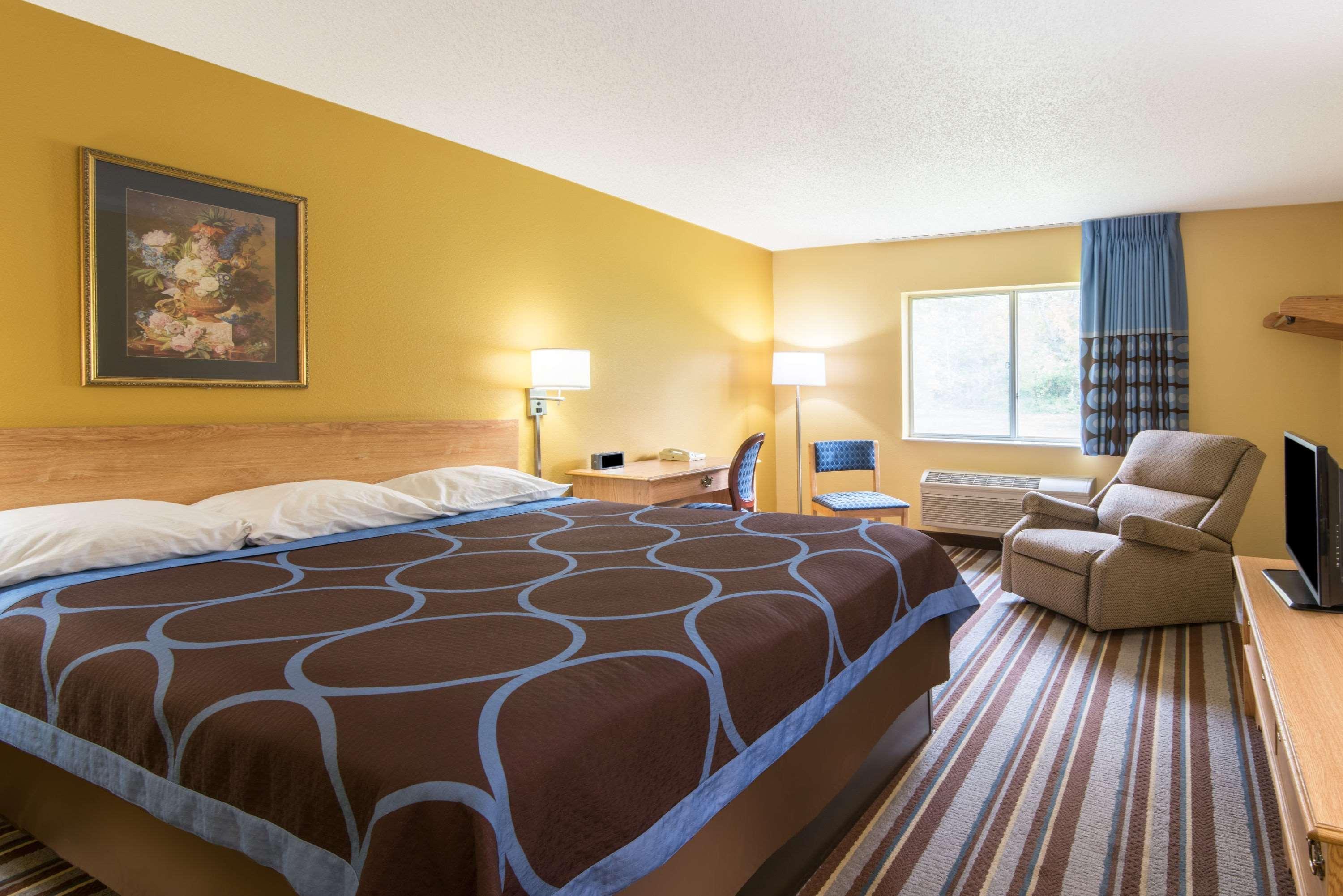 Super 8 By Wyndham Medina Hotell Exteriör bild